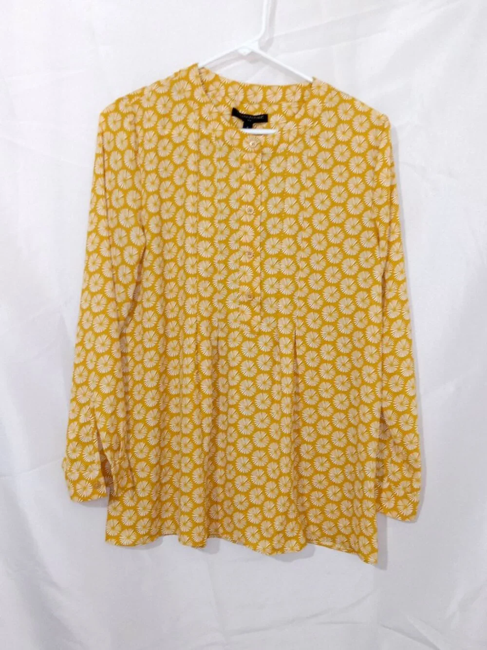 Banana Republic Yellow Floral Blouse NWT Size S Lightweight Preppy Cottagecore